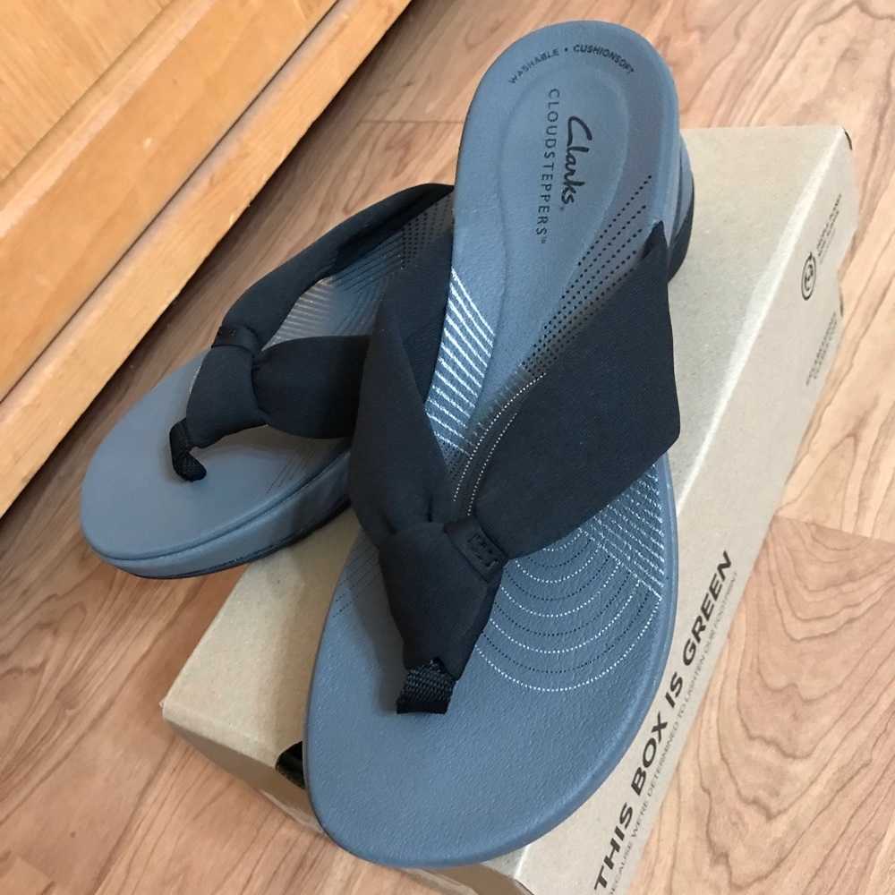 Clarks Women’s Cloudsteppers Sandals 8M